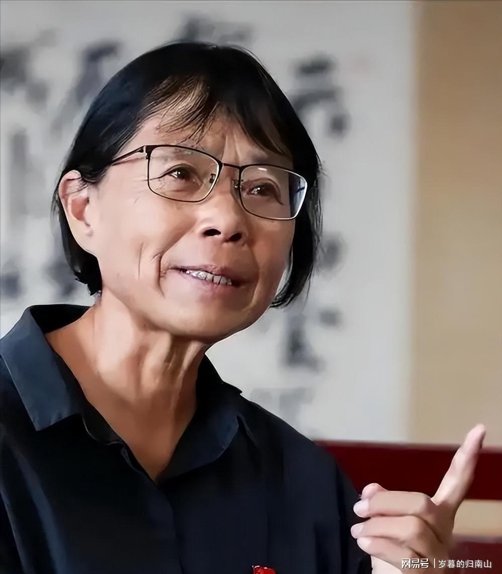 人民日报发文,揭张桂梅真实现状,卸任华坪女高校长传闻早有真相